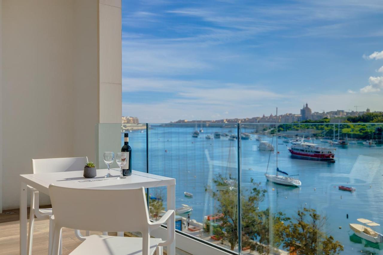 Superlative Apartment With Valletta And Harbour Views Sliema Exterior foto